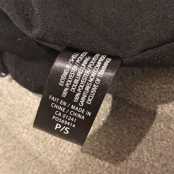 Simons icone Sleeveless black off shoulder top - Picture 8 of 9